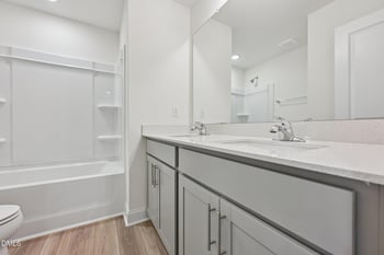 631 Sefton Park Dr, Zebulon, NC 27597