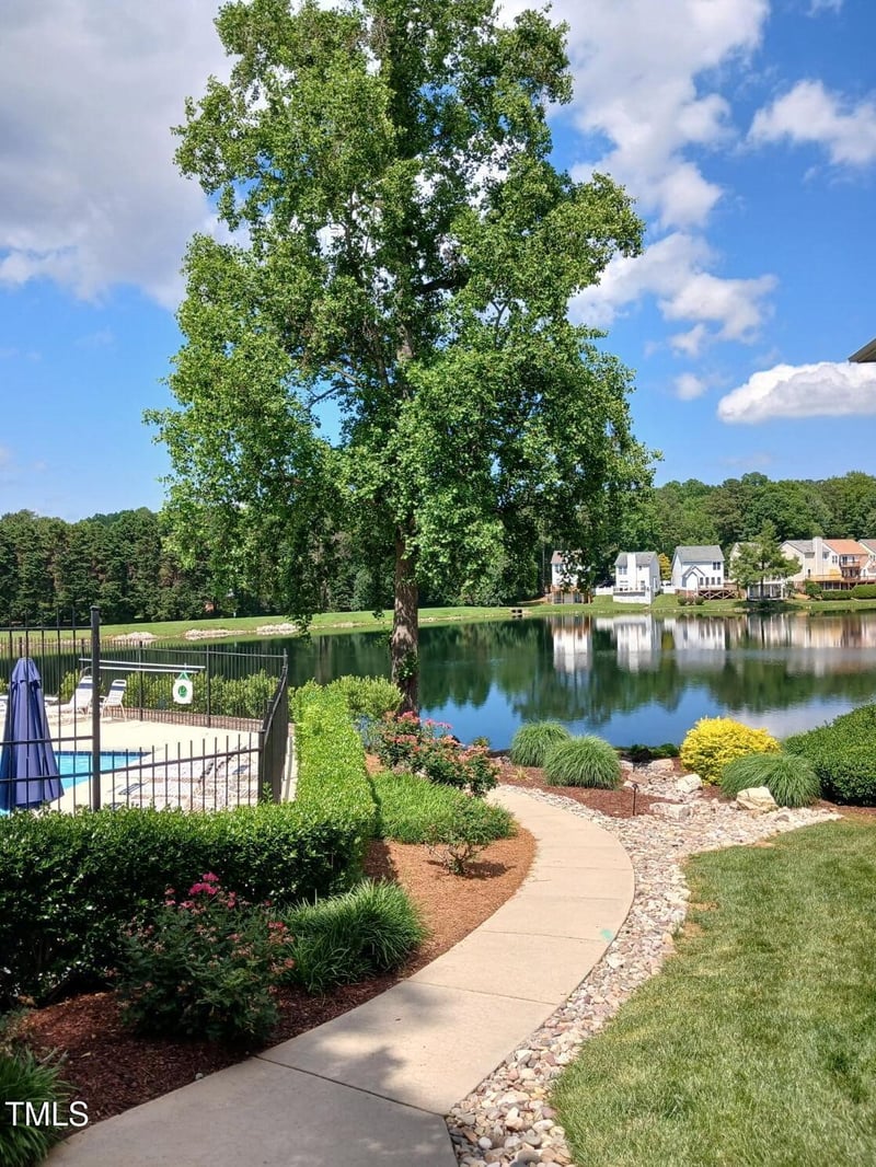 631 Springfork Dr, Cary, NC 27513