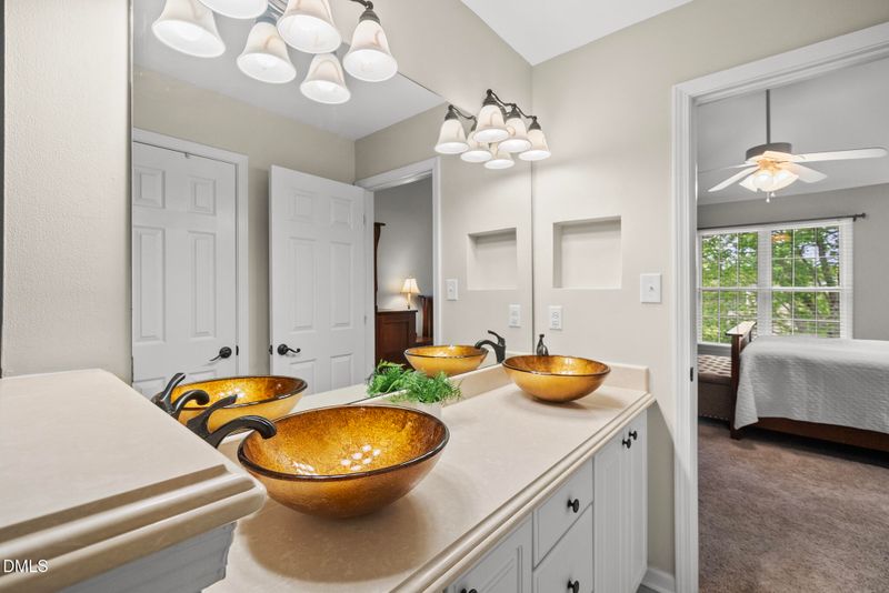 631 Springfork Dr, Cary, NC 27513