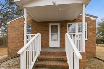 6311 Crestwood Ave, Fayetteville, NC 28304