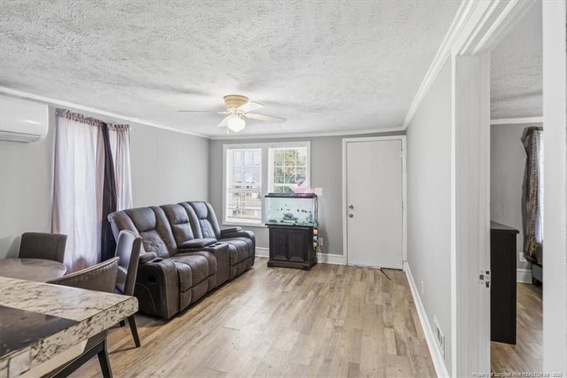 6311 Crestwood Ave, Fayetteville, NC 28304