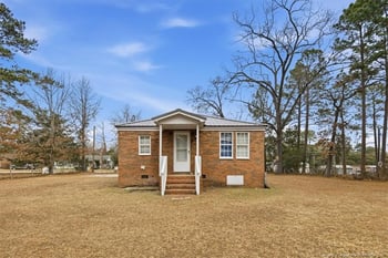 6311 Crestwood Ave, Fayetteville, NC 28304