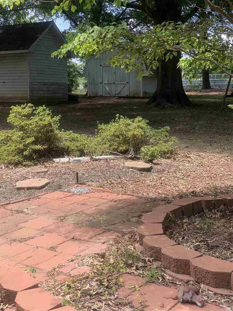 6313 Johnsdale Rd, Raleigh, NC 27615