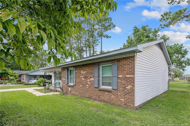 6314 Brettonwoods Dr, Hope Mills, NC 28348