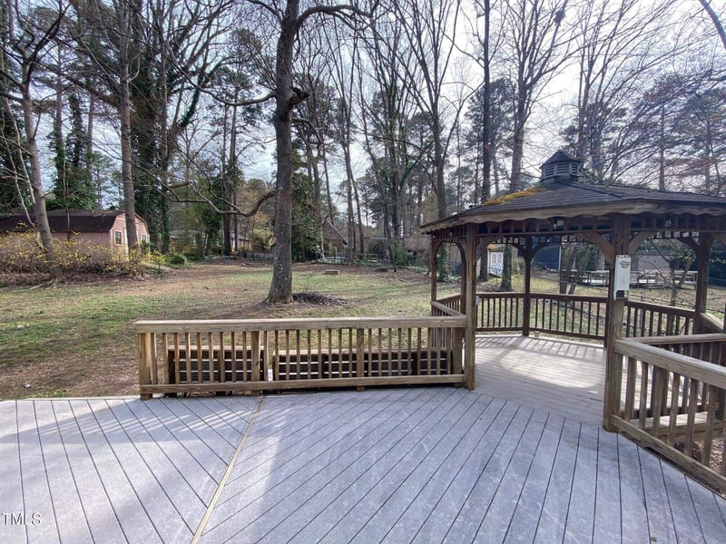 6315 Arnold Rd, Raleigh, NC 27607