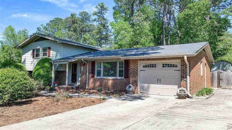 6315 Malibu Dr, Raleigh, NC 27603