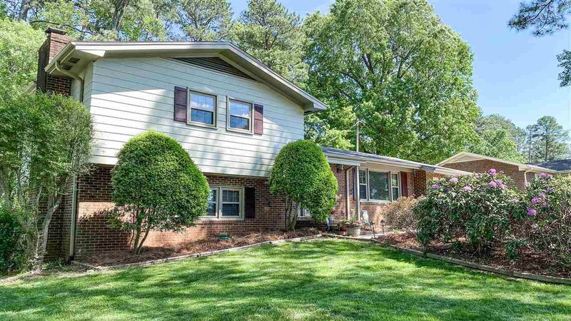 6315 Malibu Dr, Raleigh, NC 27603