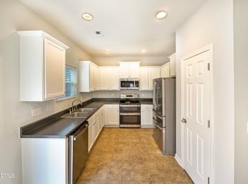 6316 Bunker Hill Dr, Raleigh, NC 27610