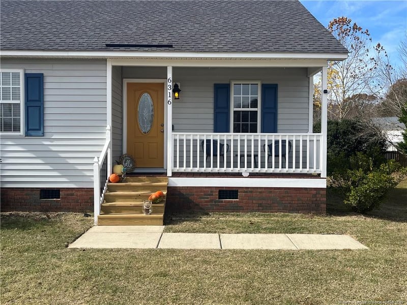 6316 Walnut Glen Dr, Willow Springs, NC 27592