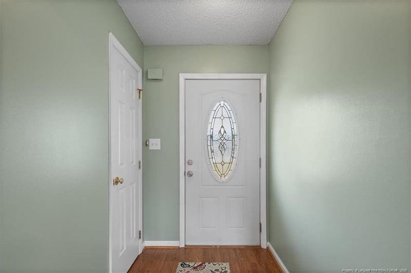 6316 Walnut Glen Dr, Willow Springs, NC 27592