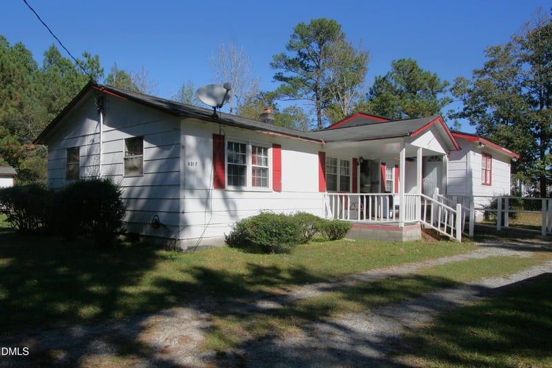 6317 People Rd, Holly Springs, NC 27540