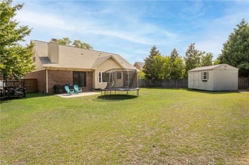 6318 Streeter Dr, Hope Mills, NC 28348