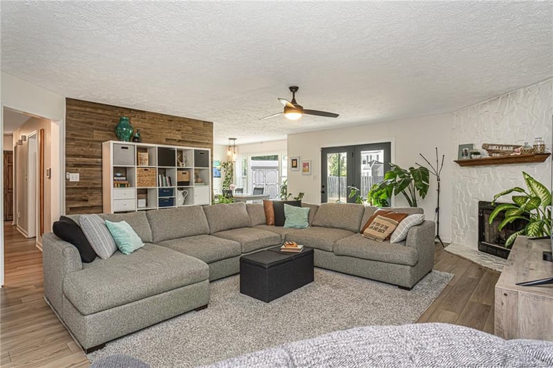 6318 Streeter Dr, Hope Mills, NC 28348