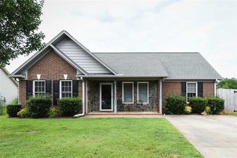 632 Audrey Ln, Burlington, NC 27217