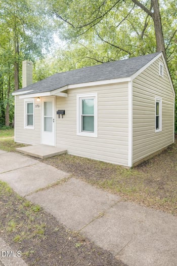 632 Breckenridge St, Henderson, NC 27536