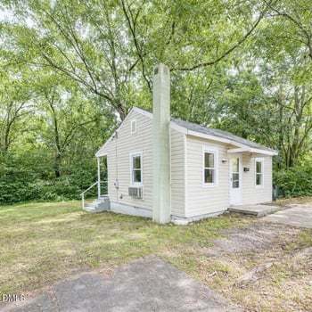 632 Breckenridge St, Henderson, NC 27536