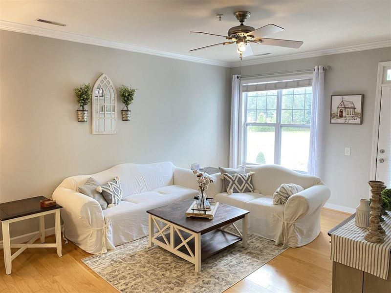 632 Eyam Hall Ln #632, Apex, NC 27502