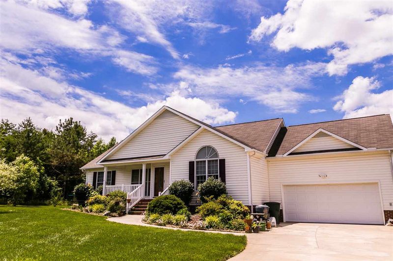 632 Natalie Dr, Graham, NC 27253