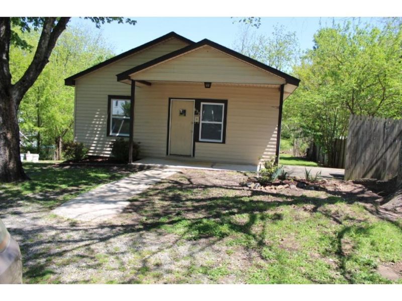 632 North Ave, Burlington, NC 27217
