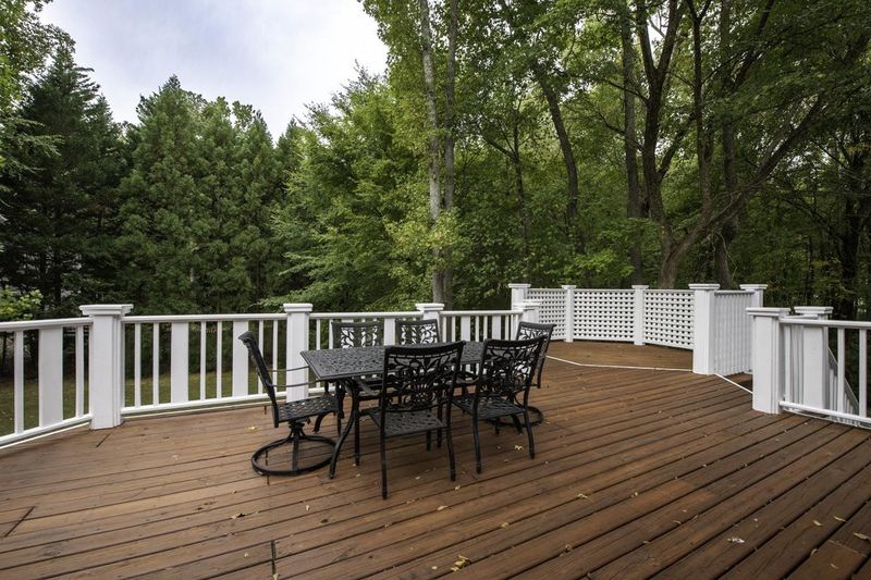 632 Northwoods Dr, Cary, NC 27513
