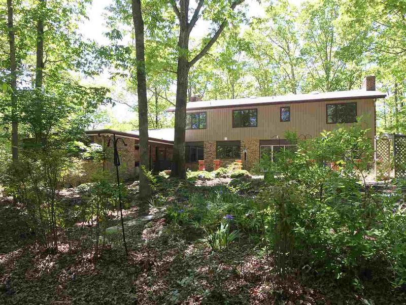 632 Rock Creek Rd, Chapel Hill, NC 27514