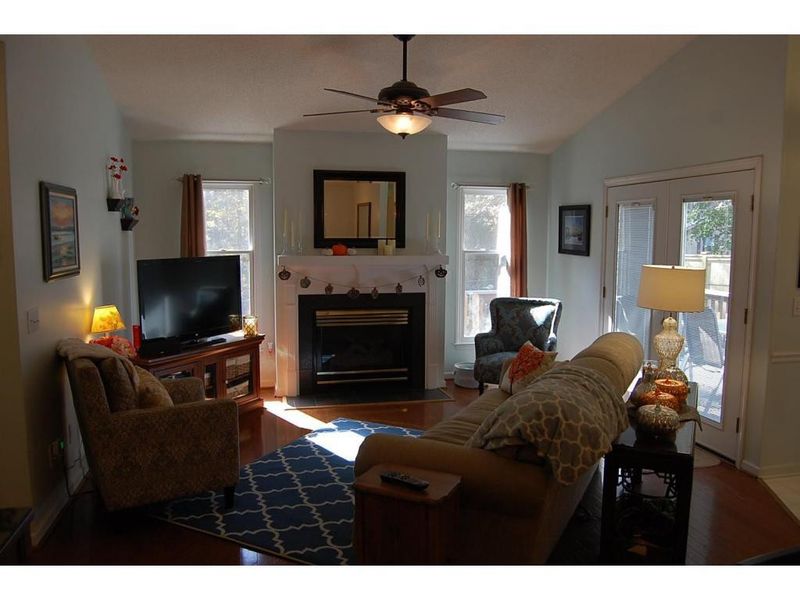 632 Rockwood Dr, Graham, NC 27253