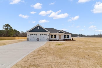 632 Tart Town Rd, Dunn, NC 28334