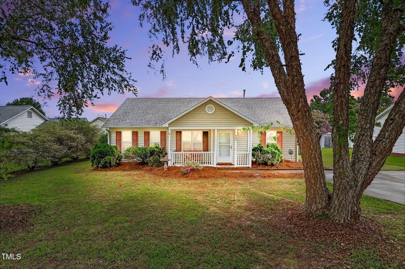 632 Waterford Dr, Clayton, NC 27520