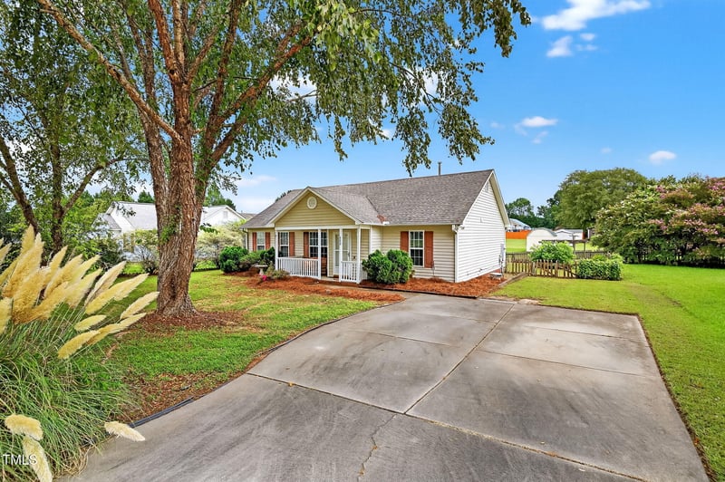 632 Waterford Dr, Clayton, NC 27520