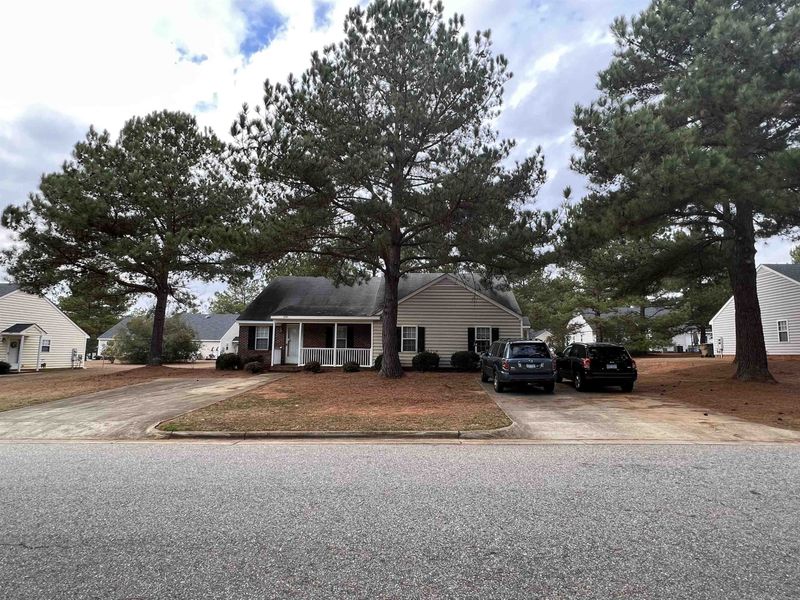 632 Westbrook Ln, Clayton, NC 27520