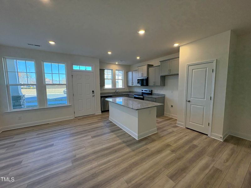6320 Granite Quarry Dr, Raleigh, NC 27610