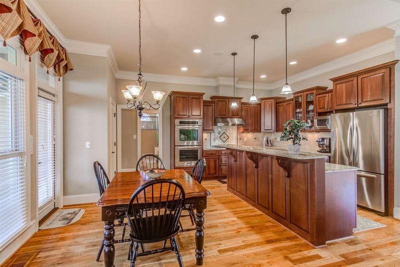 6321 Lauraca Ln, Fuquay Varina, NC 27526