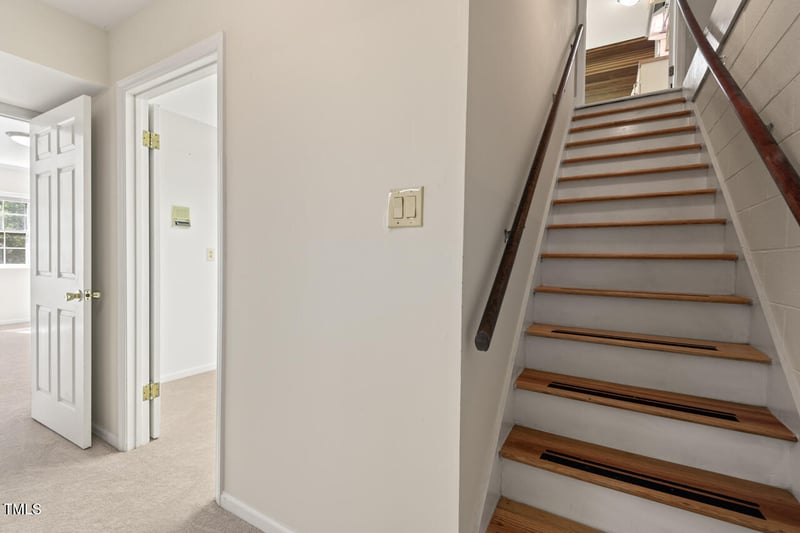 6321 Malvern Ln, Hillsborough, NC 27278