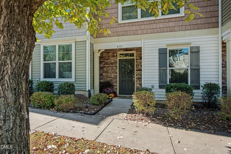 6321 Pesta Ct, Raleigh, NC 27612