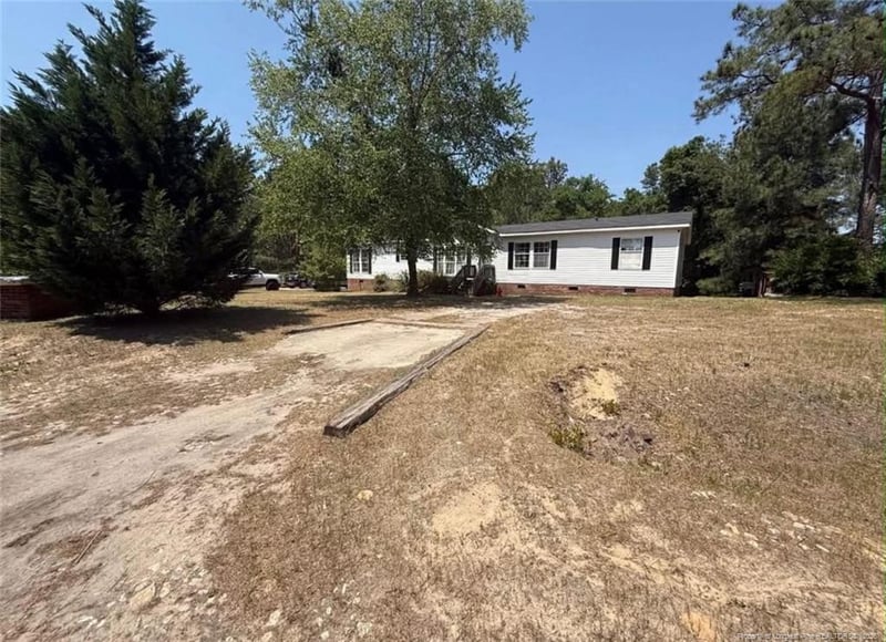 6322 Aladdin Dr, Hope Mills, NC 28348
