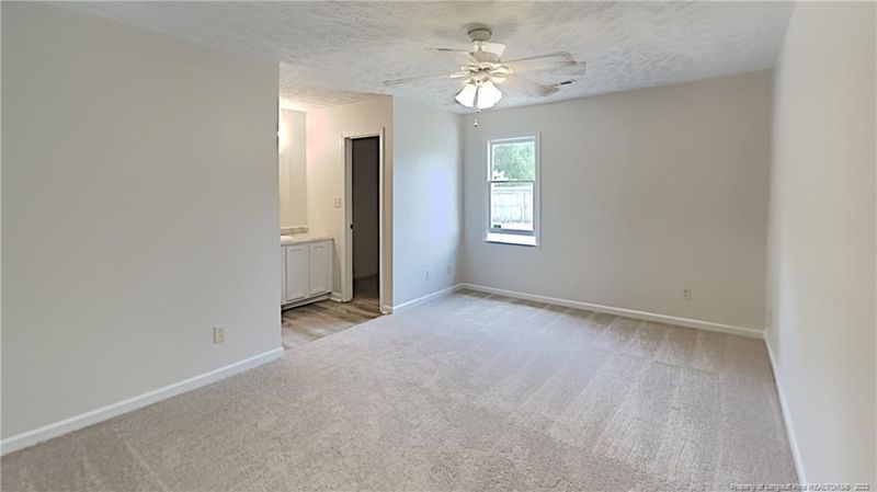 6324 Chagrin Rd, Fayetteville, NC 28311