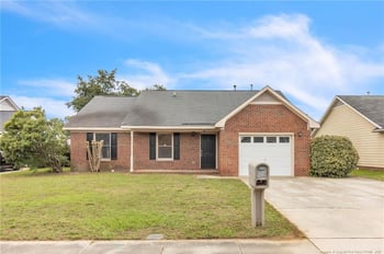 6324 Foxlake Dr, Fayetteville, NC 28314