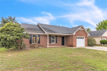 6324 Foxlake Dr, Fayetteville, NC 28314