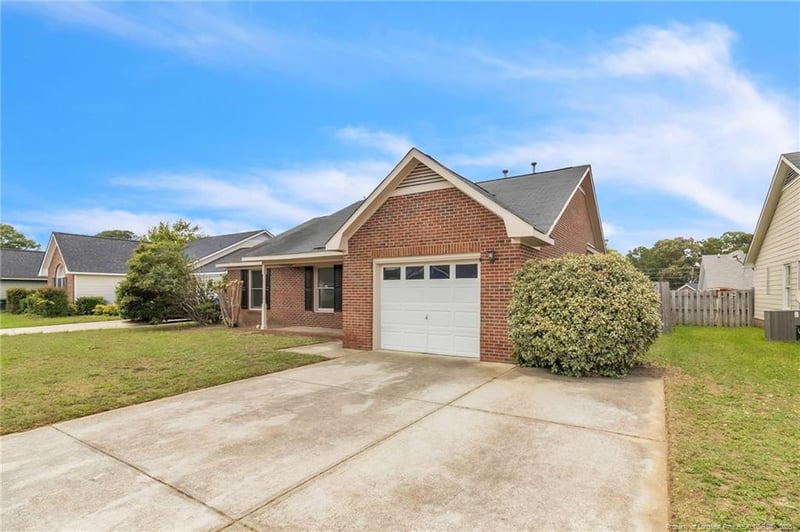 6324 Foxlake Dr, Fayetteville, NC 28314