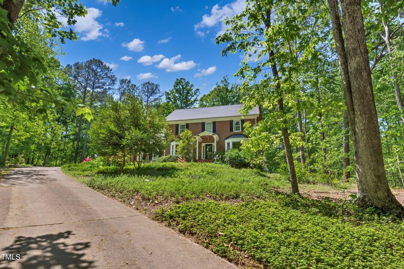 6325 Deerview Dr, Raleigh, NC 27606
