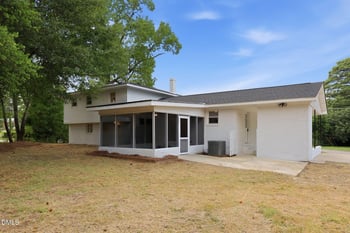 6326 Cool Shade Dr, Fayetteville, NC 28303