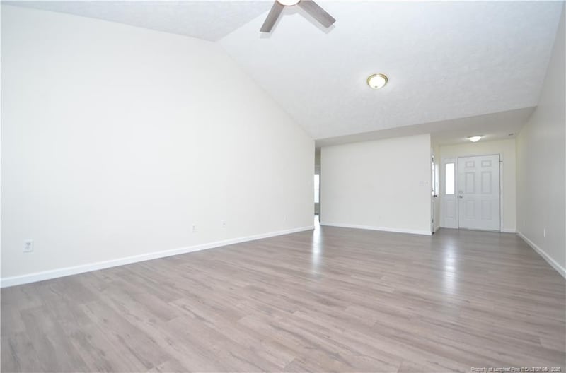 6329 Foxglenn Dr, Fayetteville, NC 28314