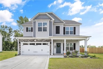 633 Amusement Dr, Hope Mills, NC 28348