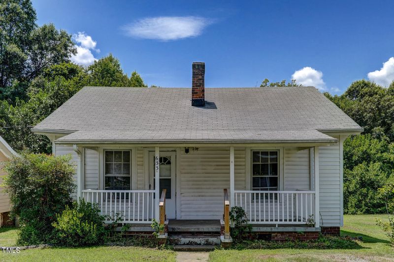633 Delaware Ave, Burlington, NC 27217