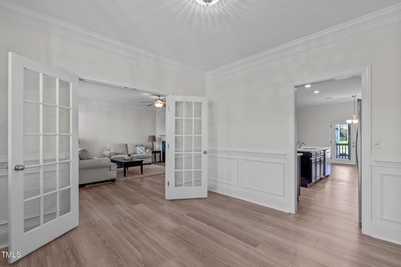 633 Democracy St, Raleigh, NC 27603