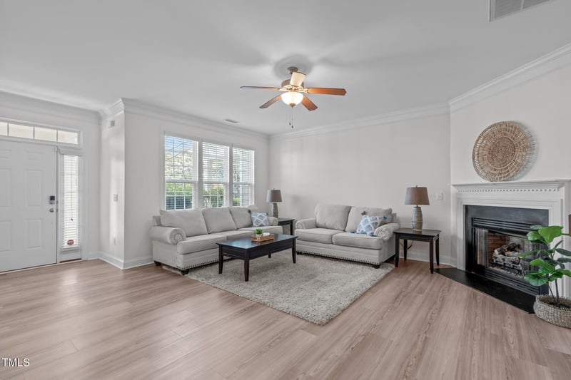 633 Democracy St, Raleigh, NC 27603