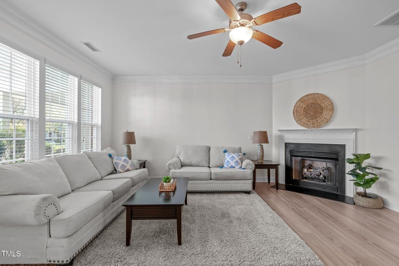 633 Democracy St, Raleigh, NC 27603
