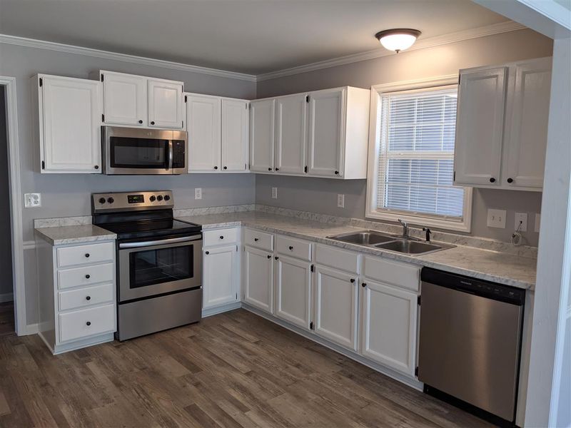 633 Gaslight Trl, Wendell, NC 27591