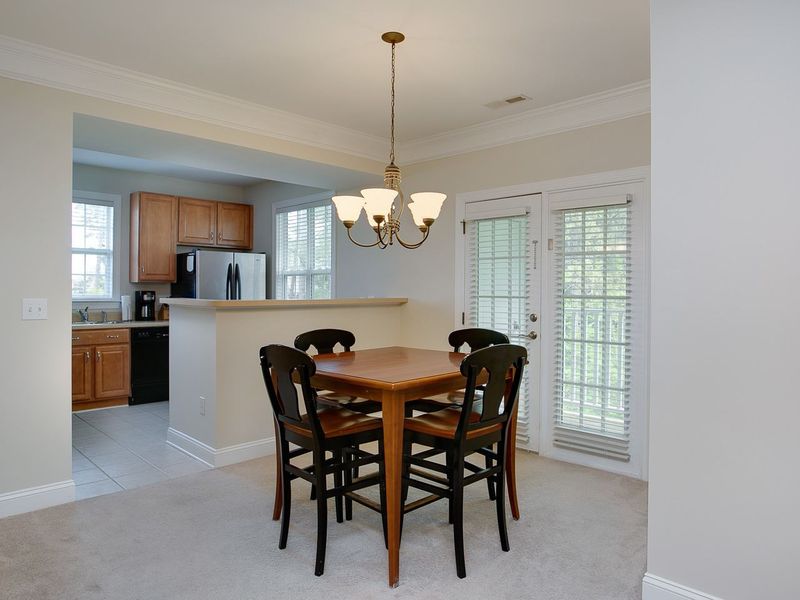 633 Ives Ct #71, Chapel Hill, NC 27514