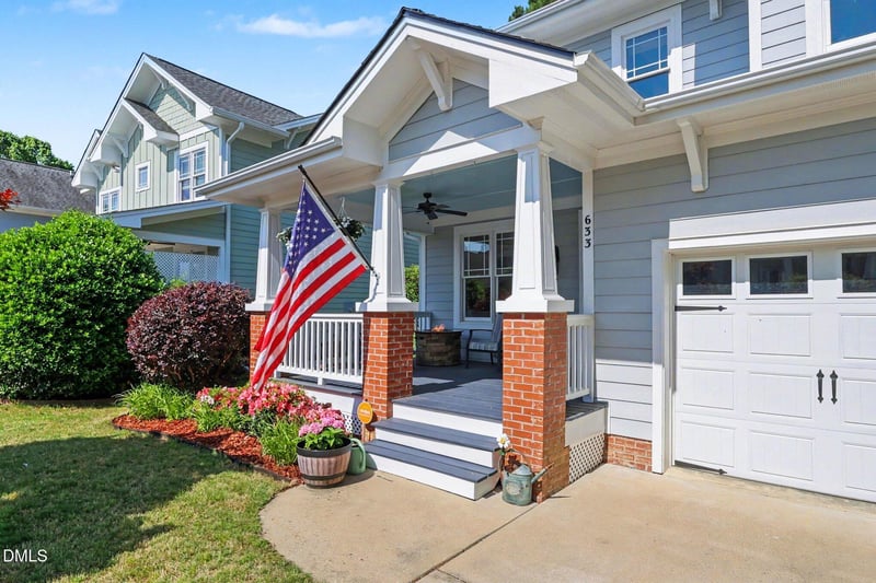 633 Lake Artesia Ln, Fuquay Varina, NC 27526